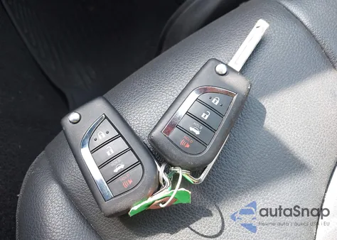 2021 Toyota Camry Se z USA, uszkodzony, nr VIN 4T1G11AKXMU411028